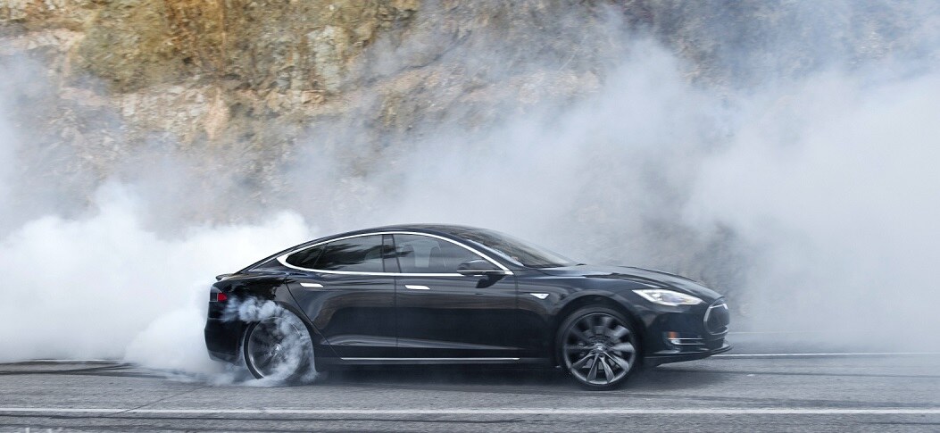 tesla model s zrychlenie
