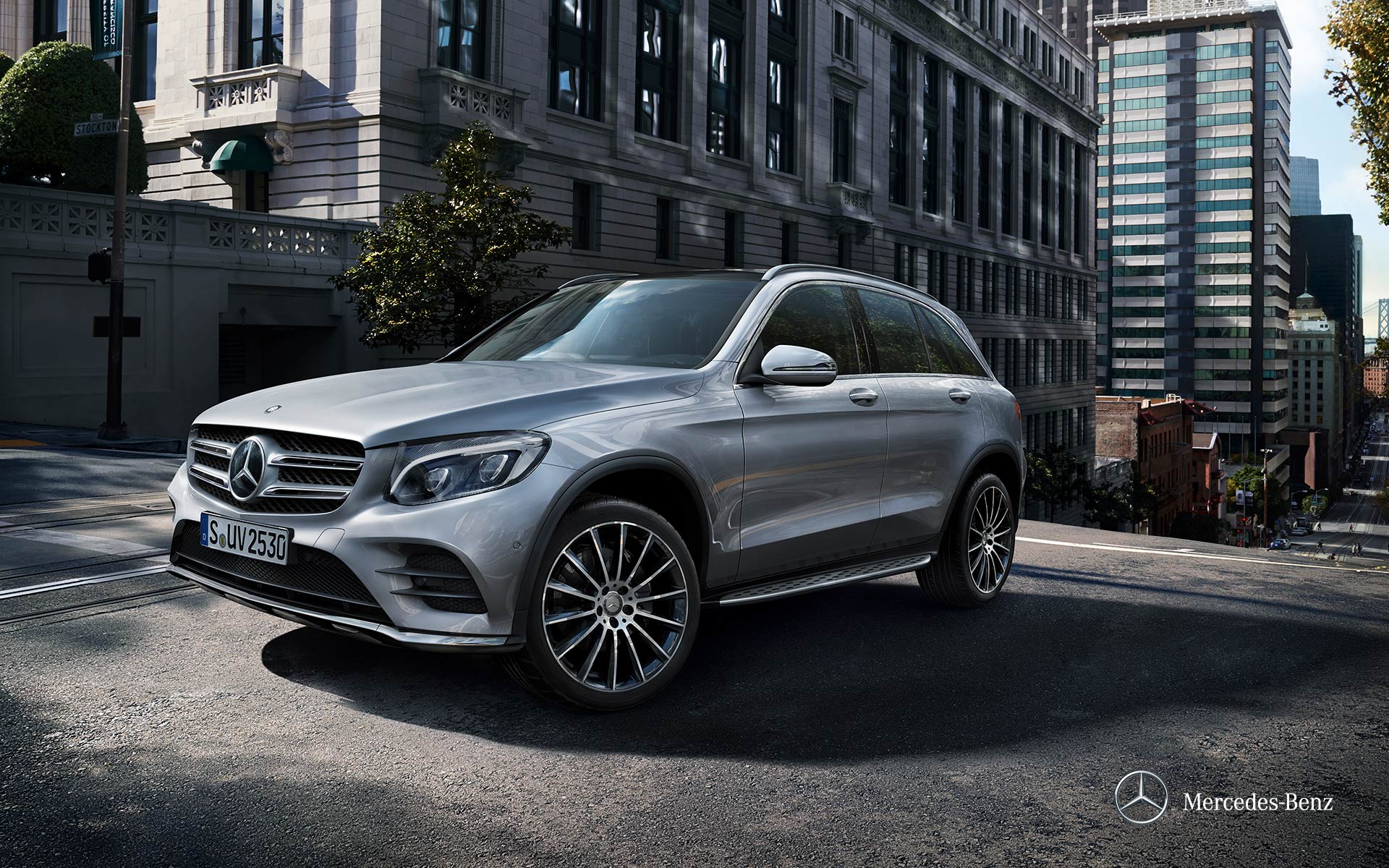 MERCEDES-BENZ GLC 350E 4MATIC 3