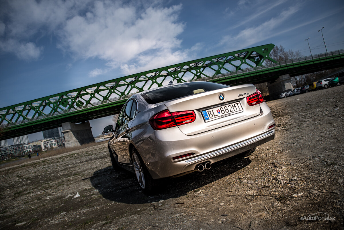BMW 330e iPerformance
