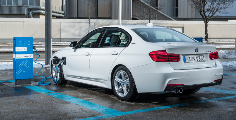 BMW 330e iPerformance