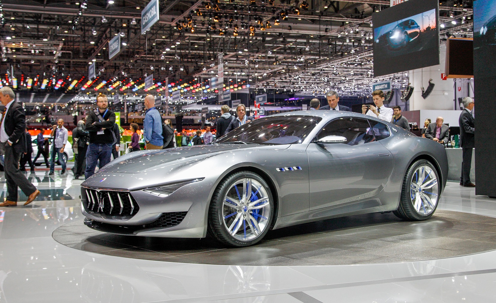 maserati elektromobily plug-in hybridy Maserati Alfieri concept