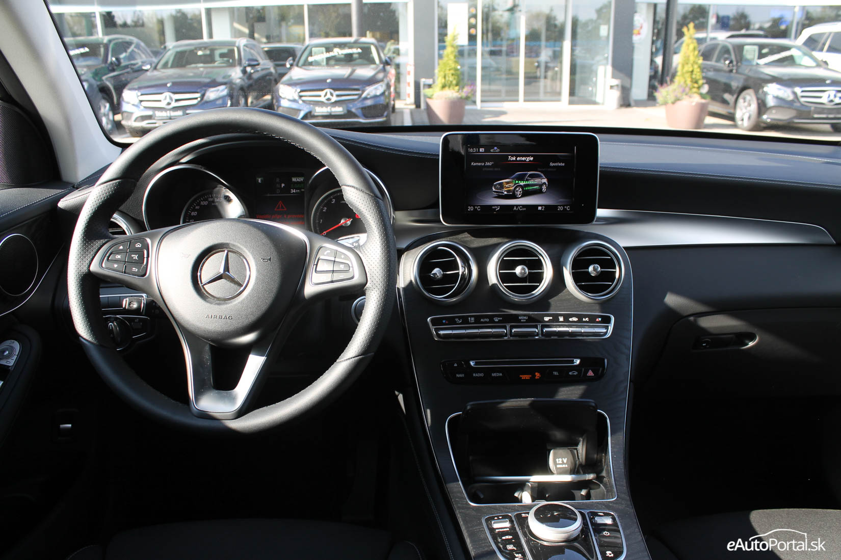 mercedes glc 350 e interier