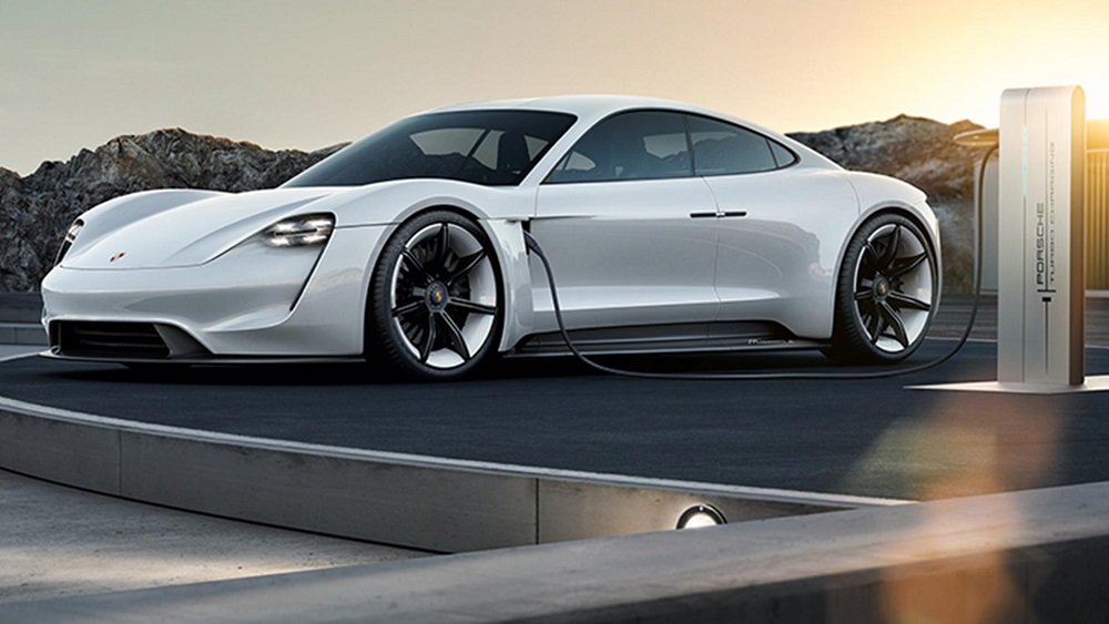 porsche mission e cena