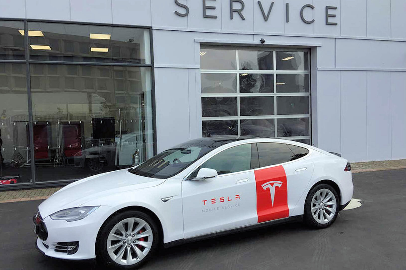 Exkluz vne Tesla  spust  na Slovensku mobiln  servis U 