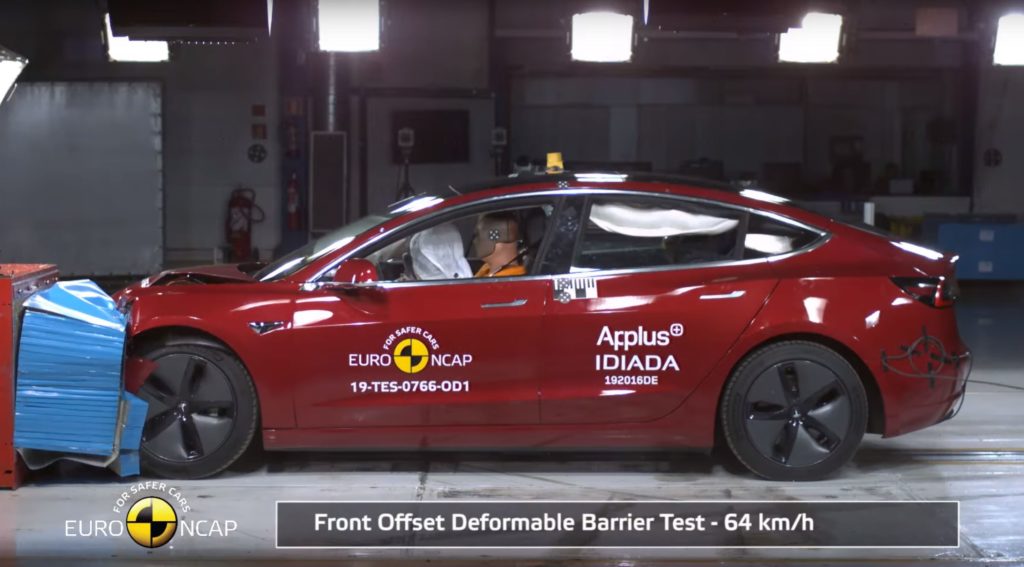 Crash test Tesla Model 3