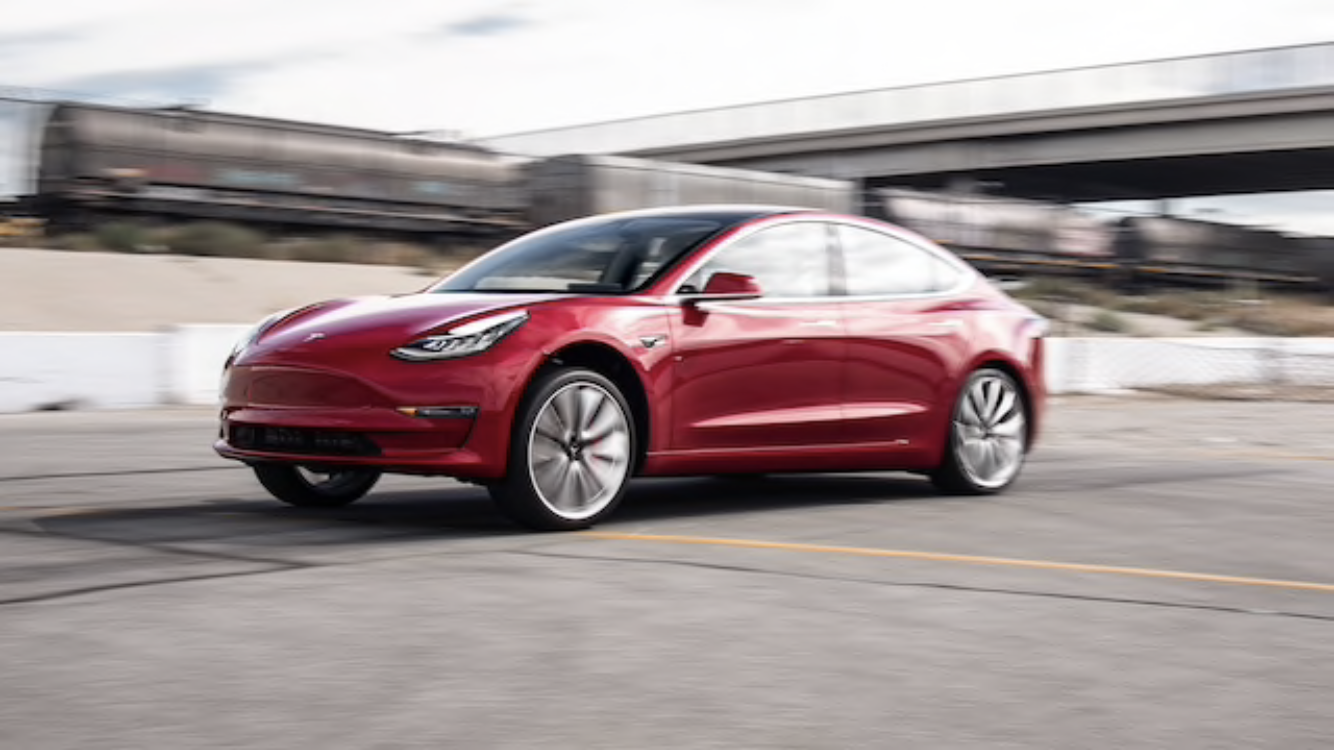 Tesla Model 3 Performance na trati
