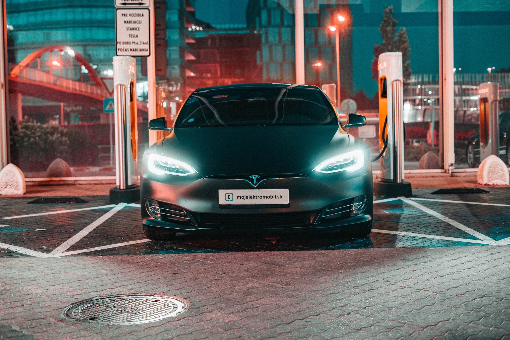 Tesla Supercharger Aupark