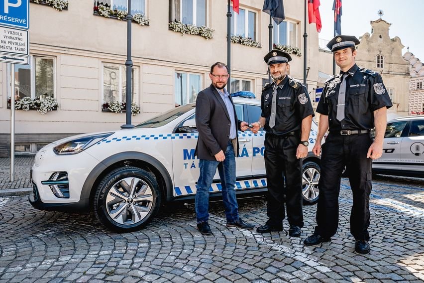 Polícia Česká republika elektromobil kia e-niro