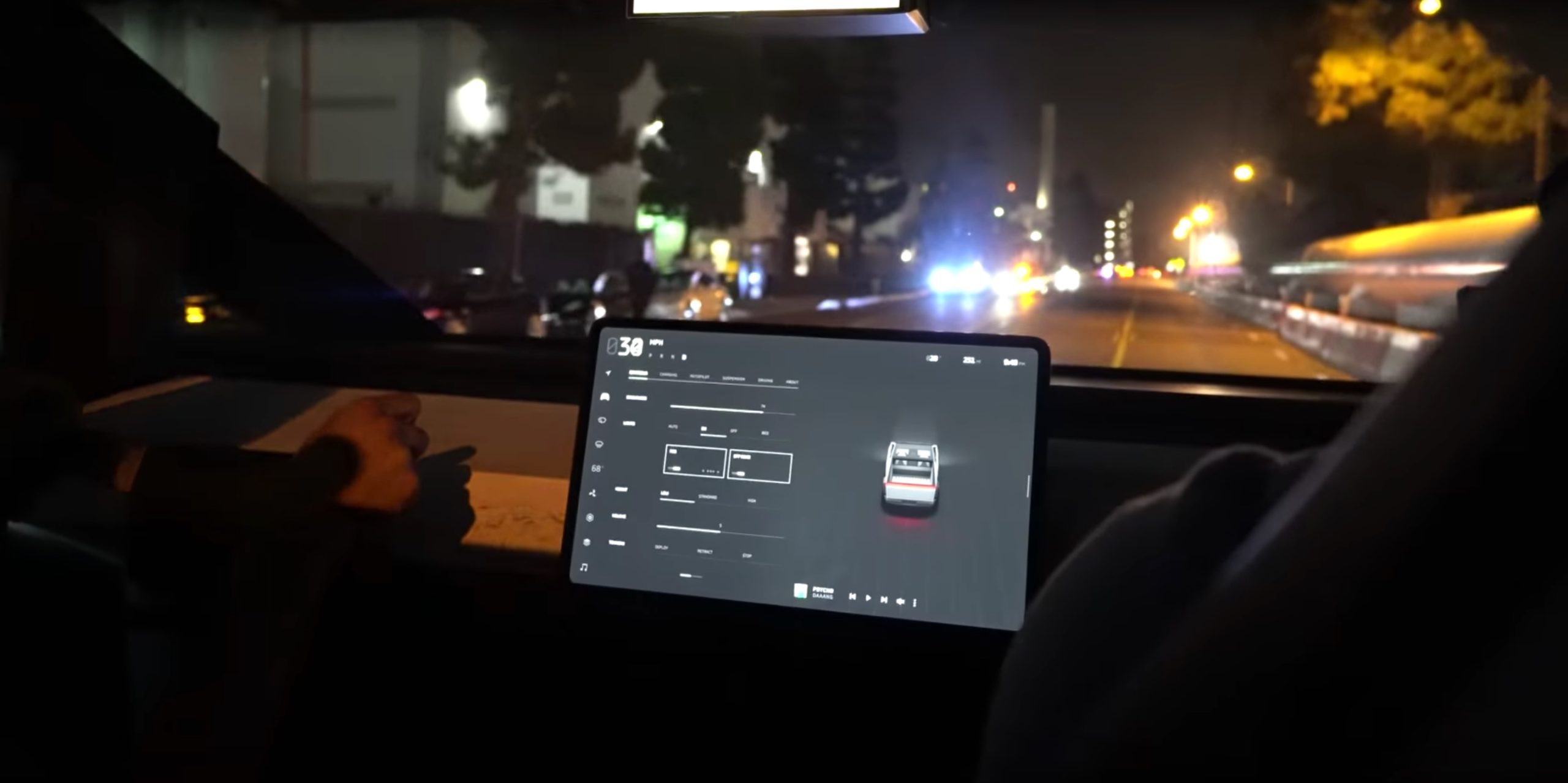 Monitor obrazovka tesla Cybertruck 