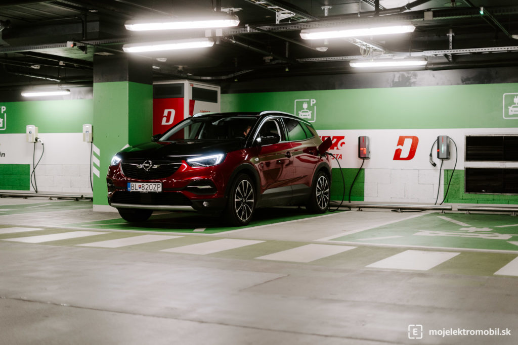 Opel grandland x hybrid4 plug-in hybrid