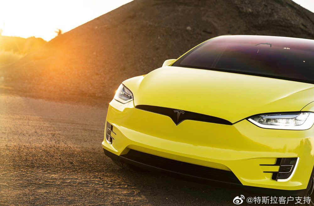 Nové farby na dosah Tesla v Číne začína s predajom