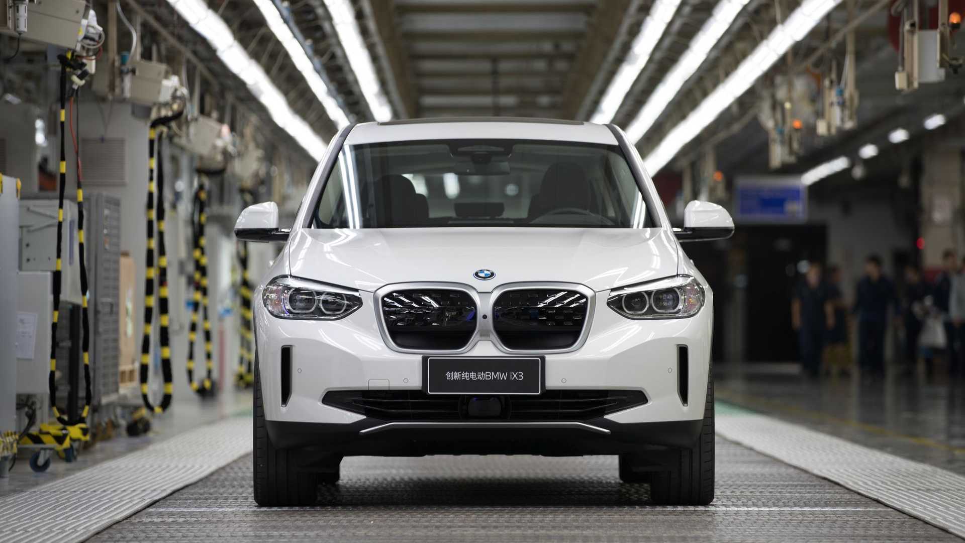 BMW iX3