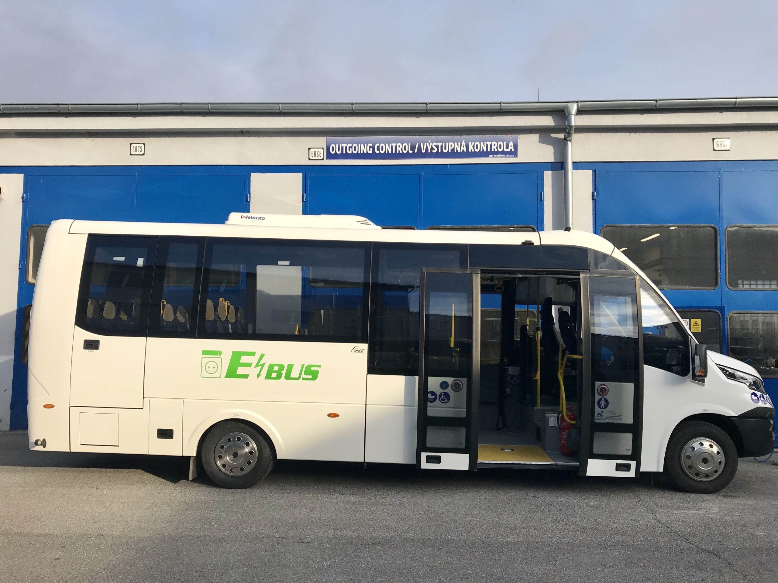 Elektrický autobus - Midibus Rošero BUS Production