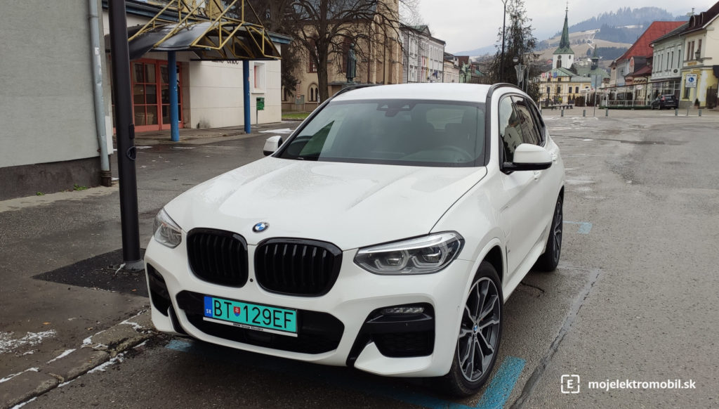 BMW X3 30e plug-in hybrid dolný kubín nabíjacia stanica