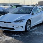 Faceliftovaná Tesla Model S - yoke volant (Foto: Reddit/r/teslamotors)