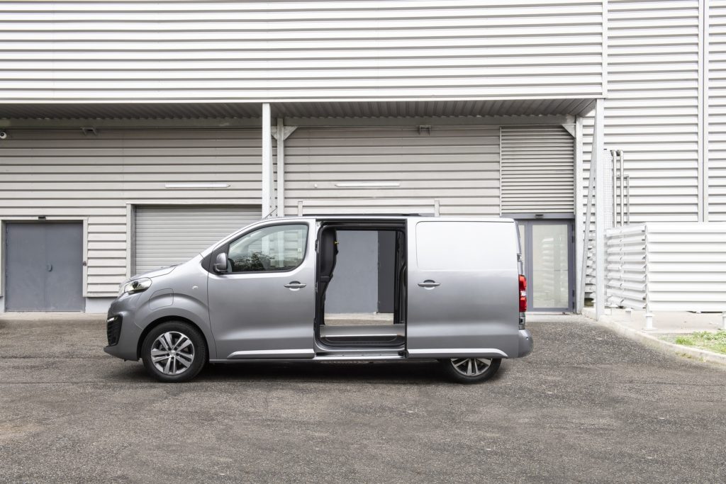 peugeot eexpert van of the year 2021