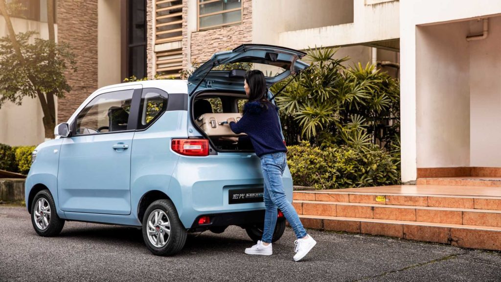 Wuling Hong Guang MINI EV lacný čínsky elektromobil