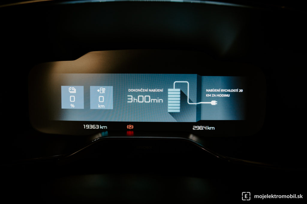 Citroen C5 Aircross plug-in hybrid PHEV TEST