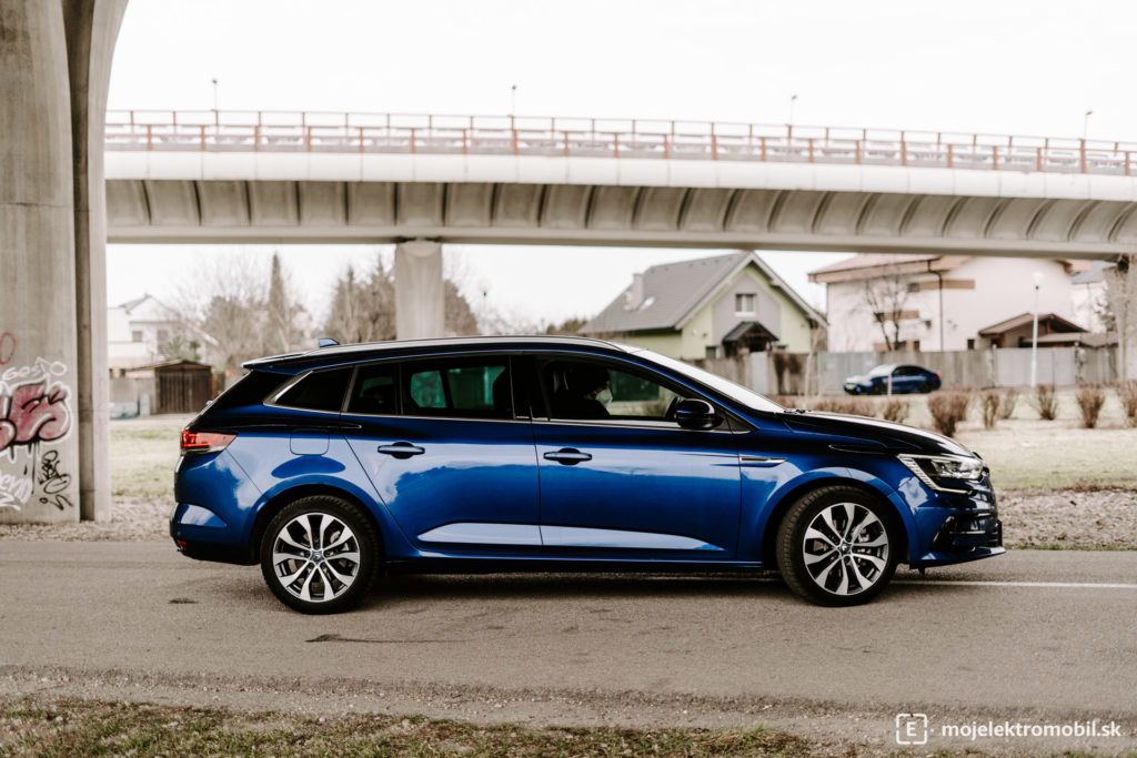 Renault Megane plug-in hybrid PHEV TEST