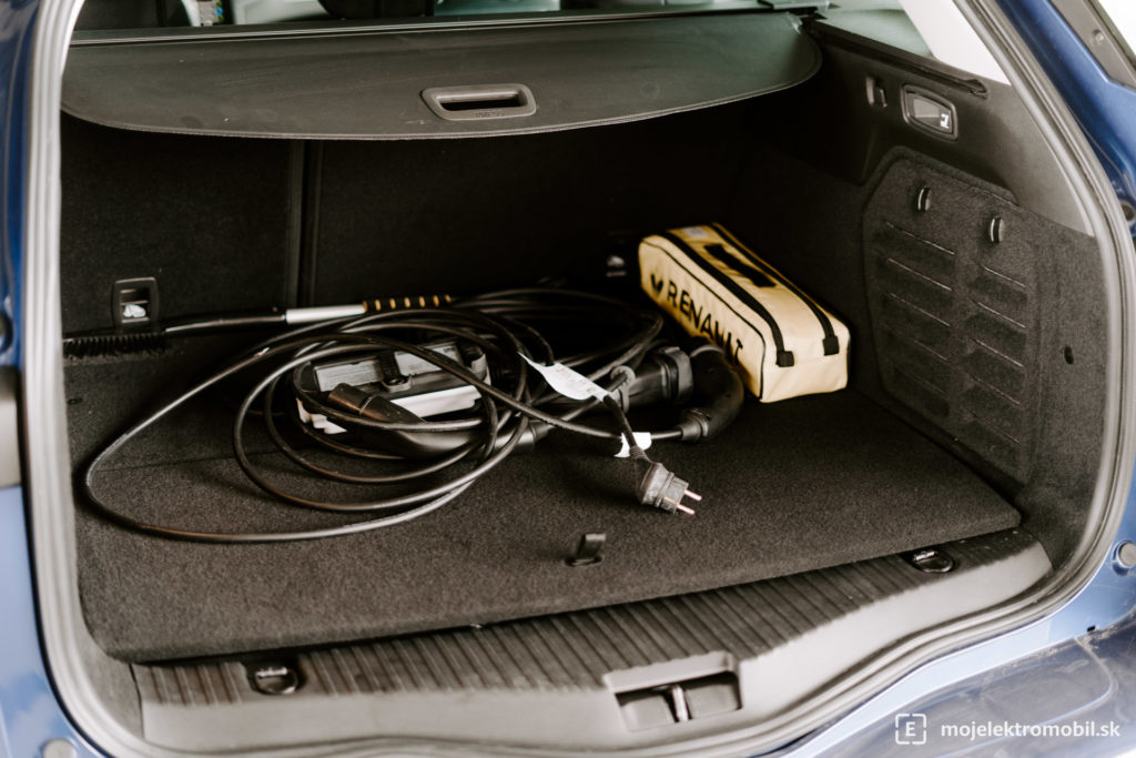 Renault Megane plug-in hybrid PHEV TEST