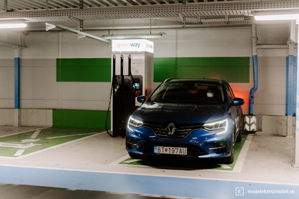 Renault Megane plug-in hybrid PHEV TEST