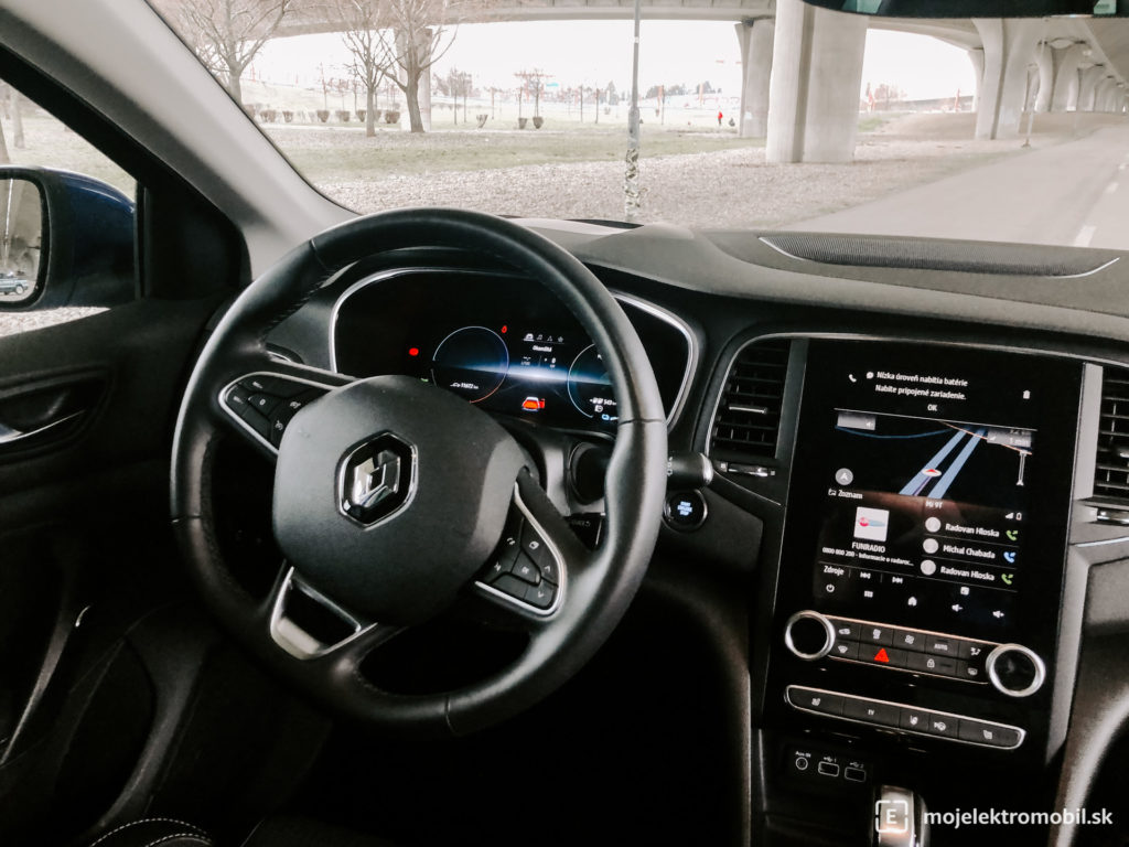 Renault Megane plug-in hybrid PHEV TEST