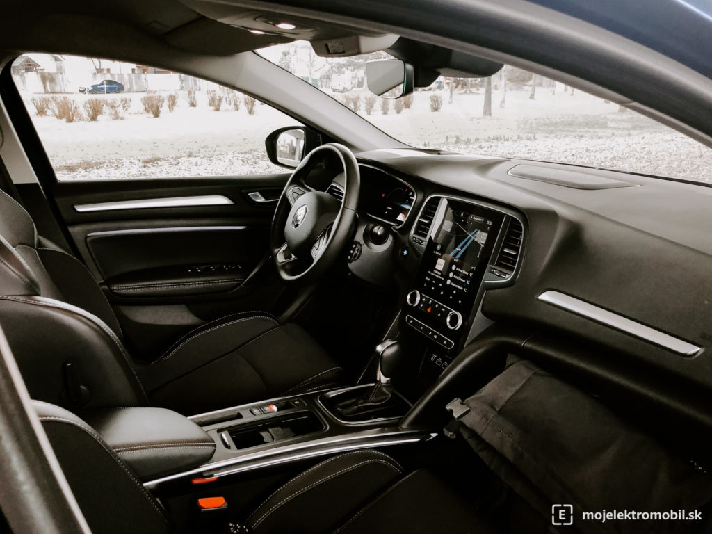 Renault Megane plug-in hybrid PHEV TEST