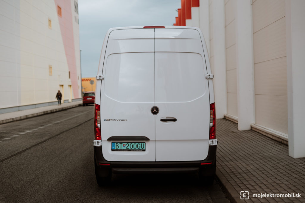 Mercedes-Benz E-Sprinter TEST