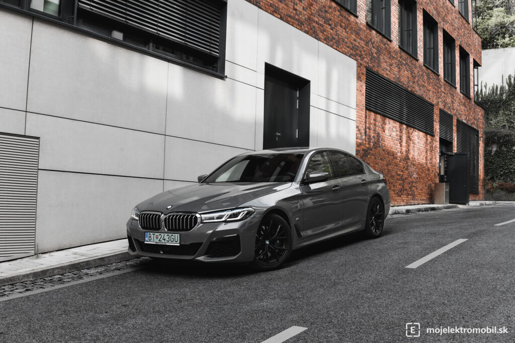 BMW 545e TEST