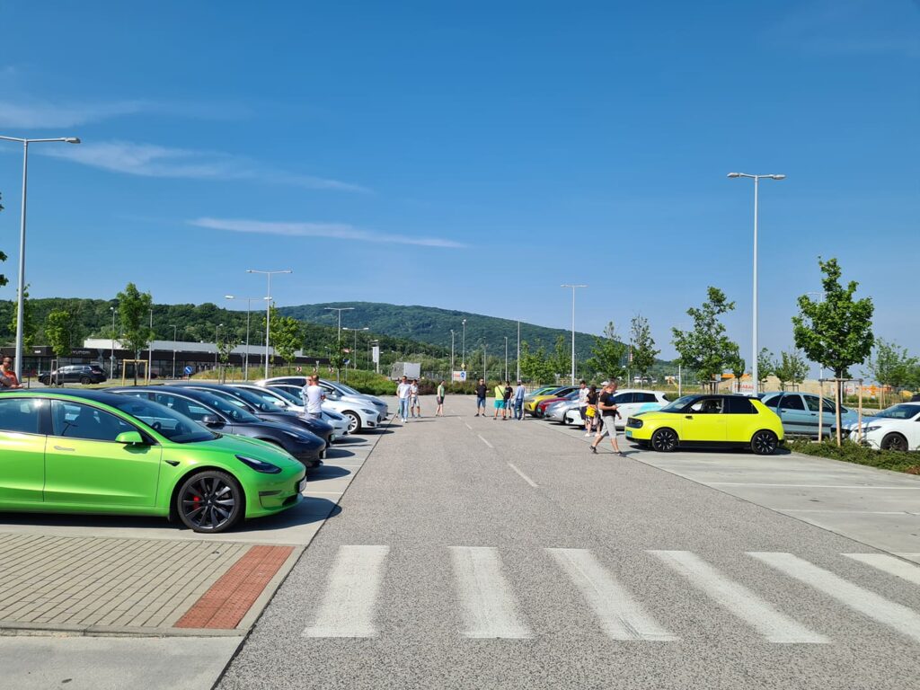 Stretnutie majiteľov Elektromobil 2021 Bratislava Bory Mall