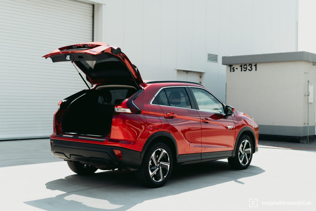 Mitsubishi Eclipse Cross PHEV TEST