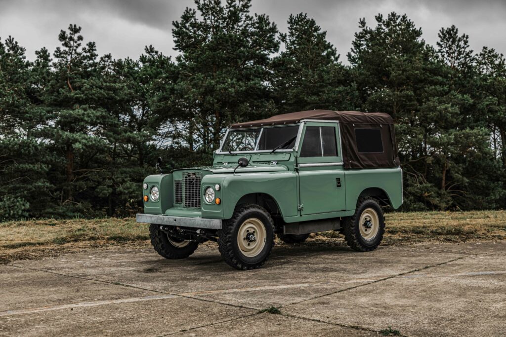 Land Rover Defender restomod