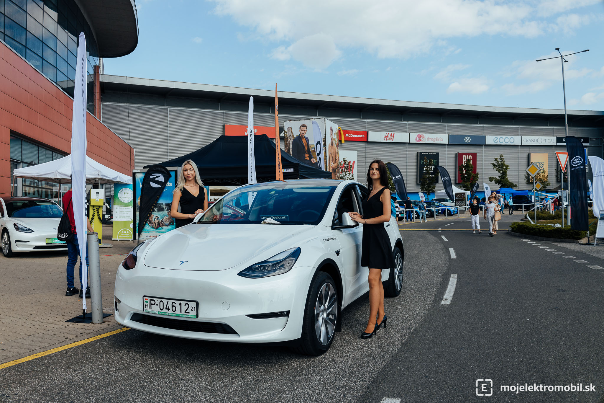 Tesla Salon elektromobilov 2021 Kosice