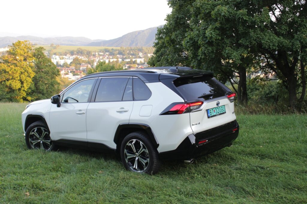 Toyota RAV4 PHEV-zadobok