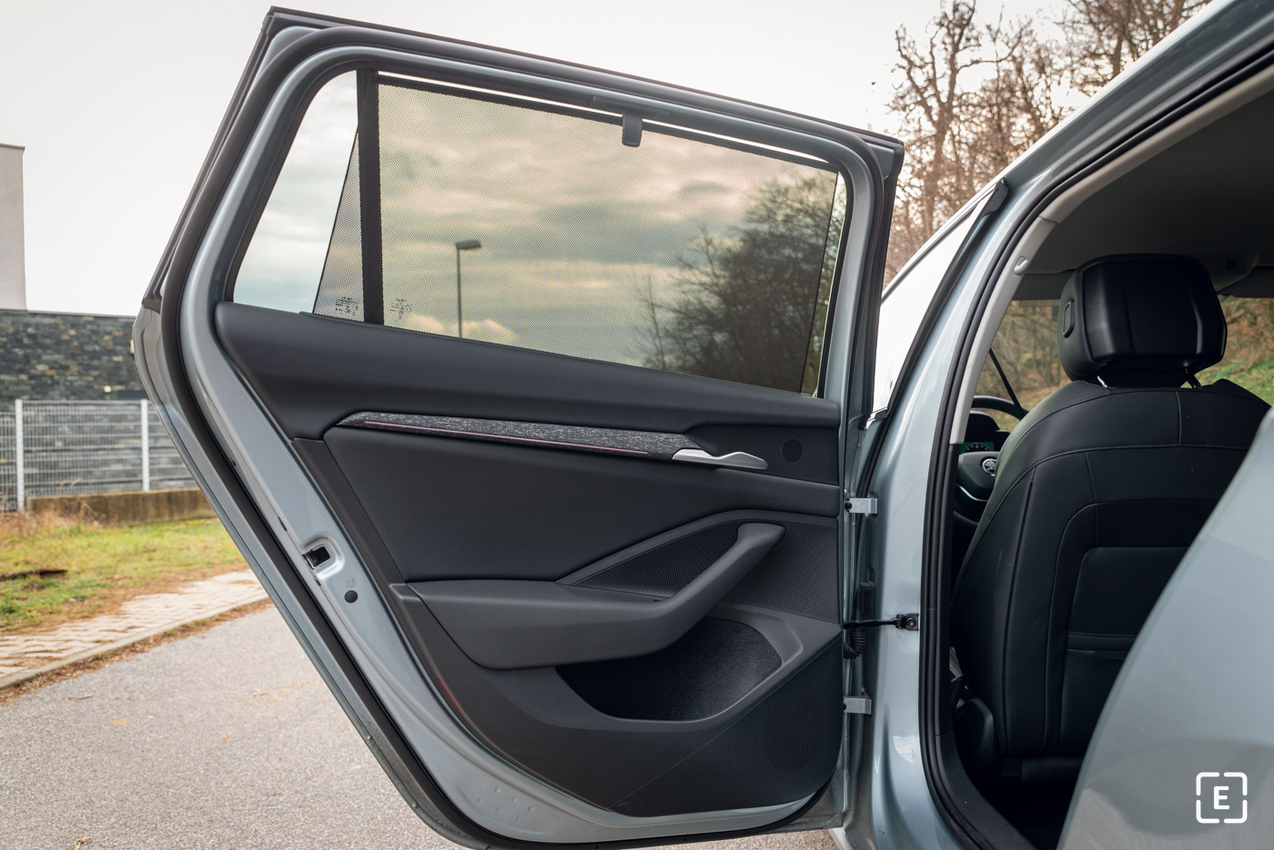 Výplň zadných dverí Superb Combi