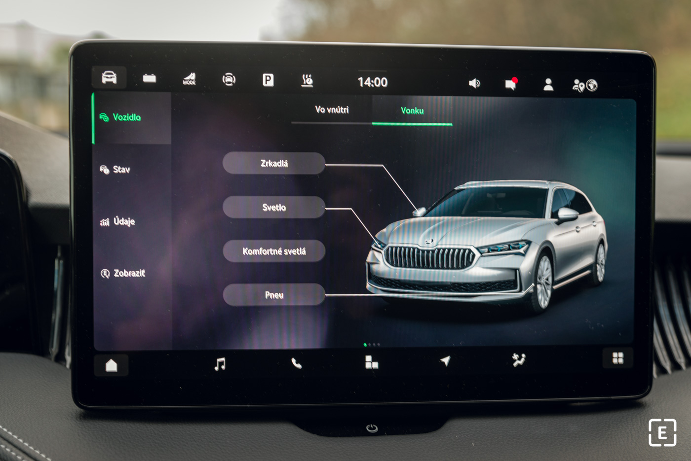 skoda superb combi infotainment