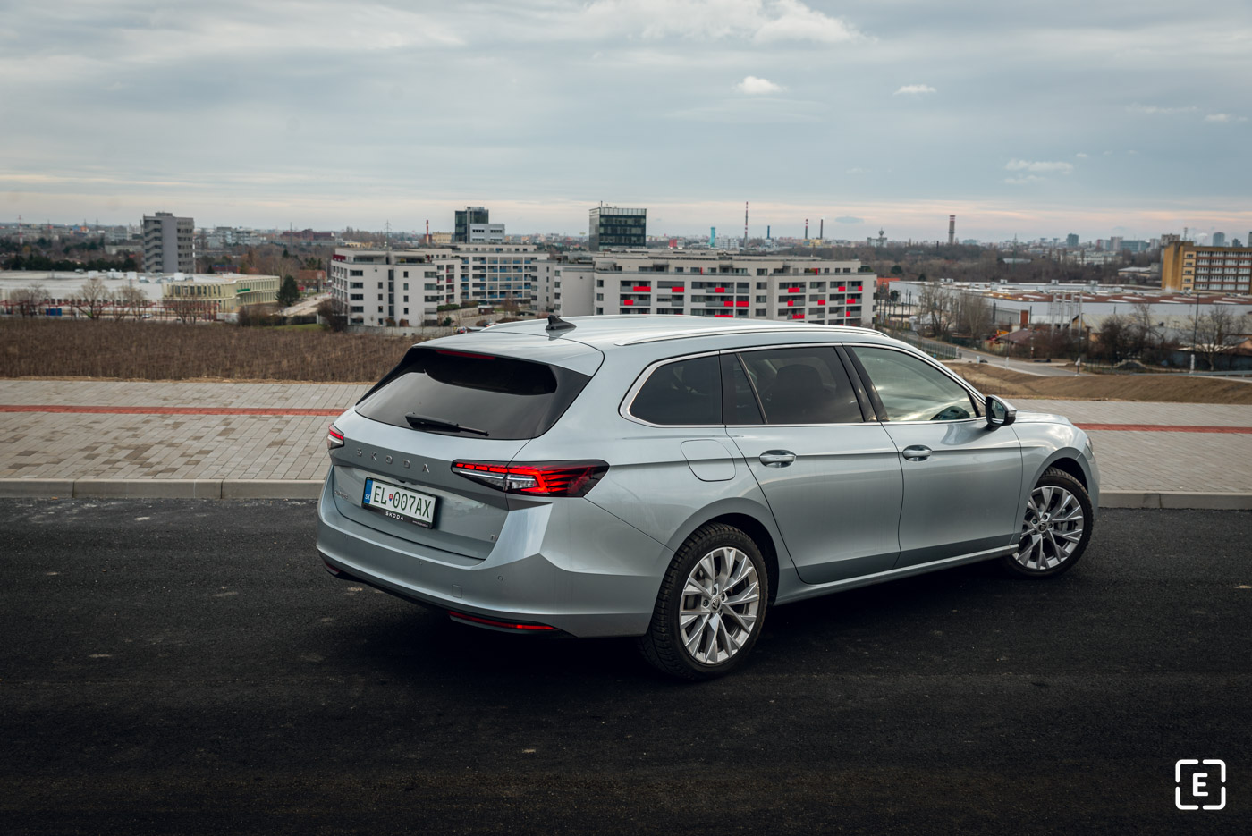 Test Škoda Superb iv PHEV