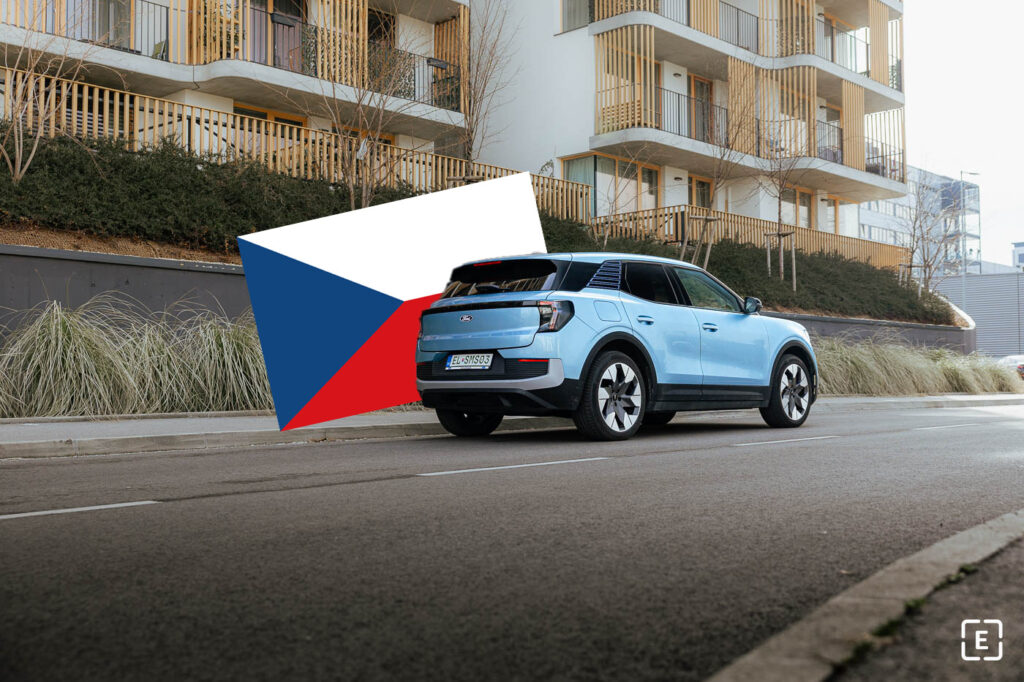 Ford Explorer-21