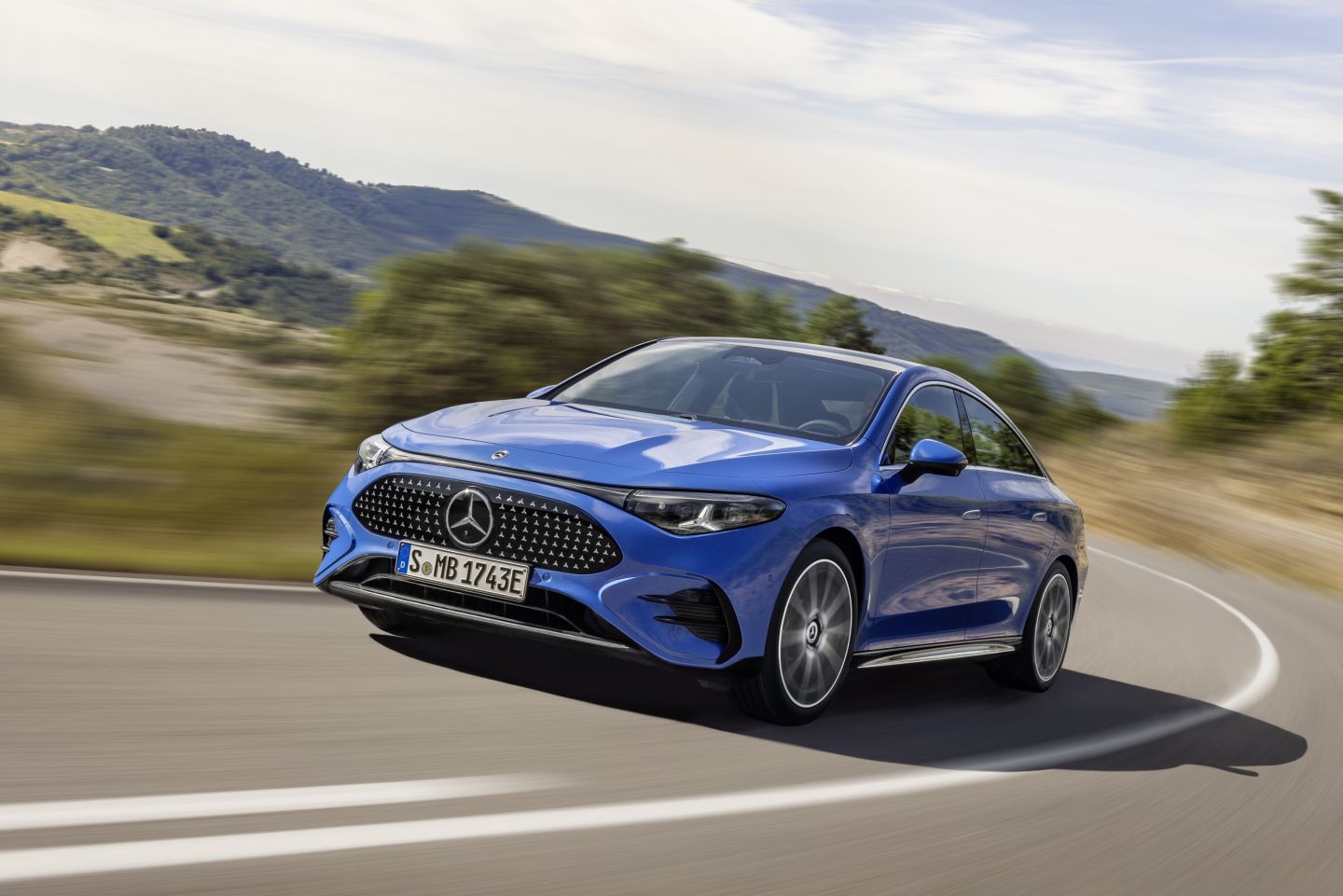 Nie je to prvýkrát, čo Mercedes-Benz a BMW spolupracujú. V minulosti sa podieľali na vývoji hybridnej prevodovky spolu s General Motors.
