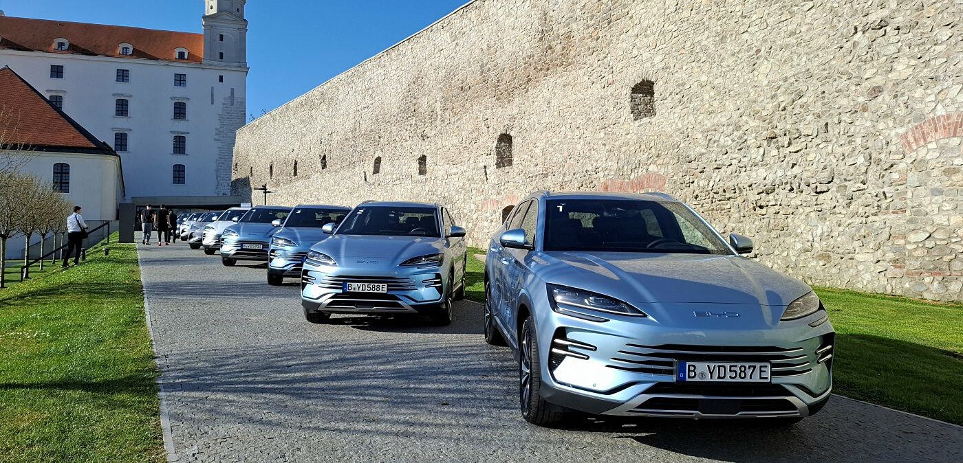 BYD má batériu s dojazdom takmer 2000 km a mimoriadne rýchlym nabíjaním