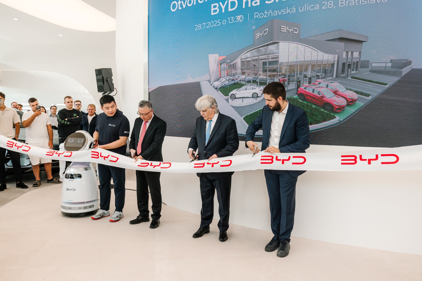 Slávnostné otvorenie showroomu BYD predajňa Auto-Impex Bratislava rožňavská 28 predaj skladom