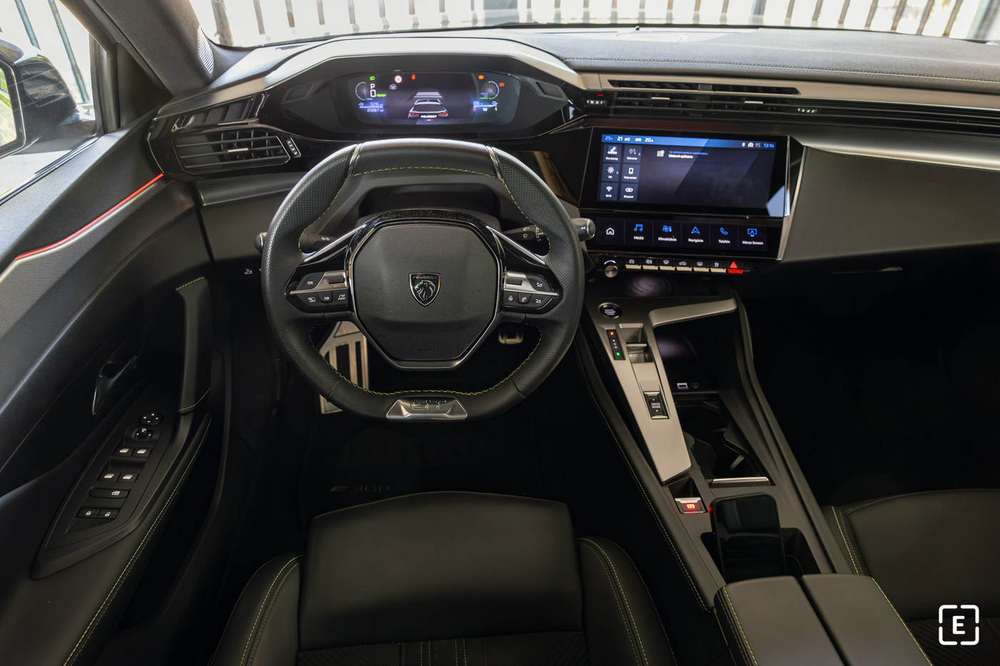 test Peugeot e-308 SW