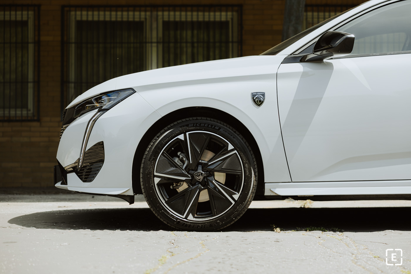 test Peugeot e-308 SW