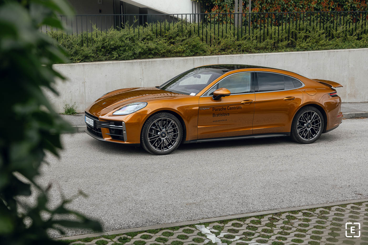 Cena Porsche Panamera Turbo S E-Hybrid 2025 price preiss predaj
