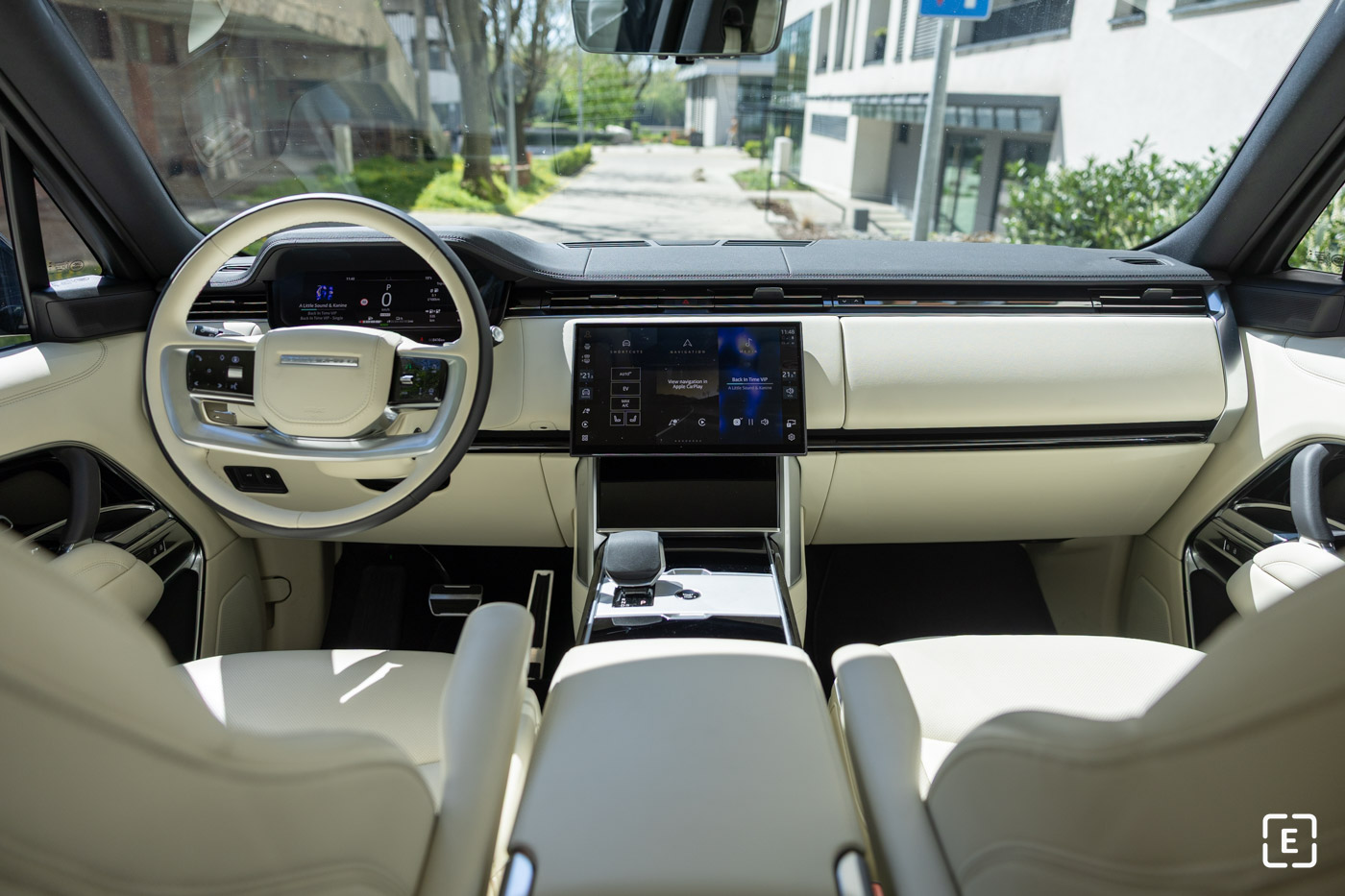 Interior Range Rover Mk4 (L460) 2022 test recenze