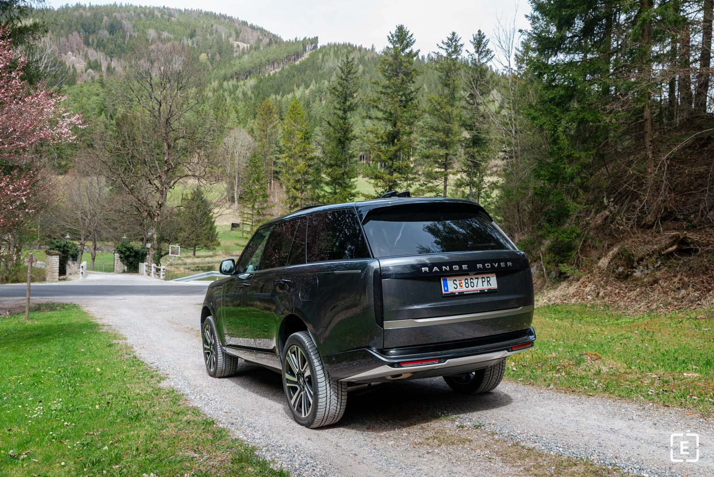 Spotreba a dojazd Range Rover P550e PHEV electric range consumption test 2024