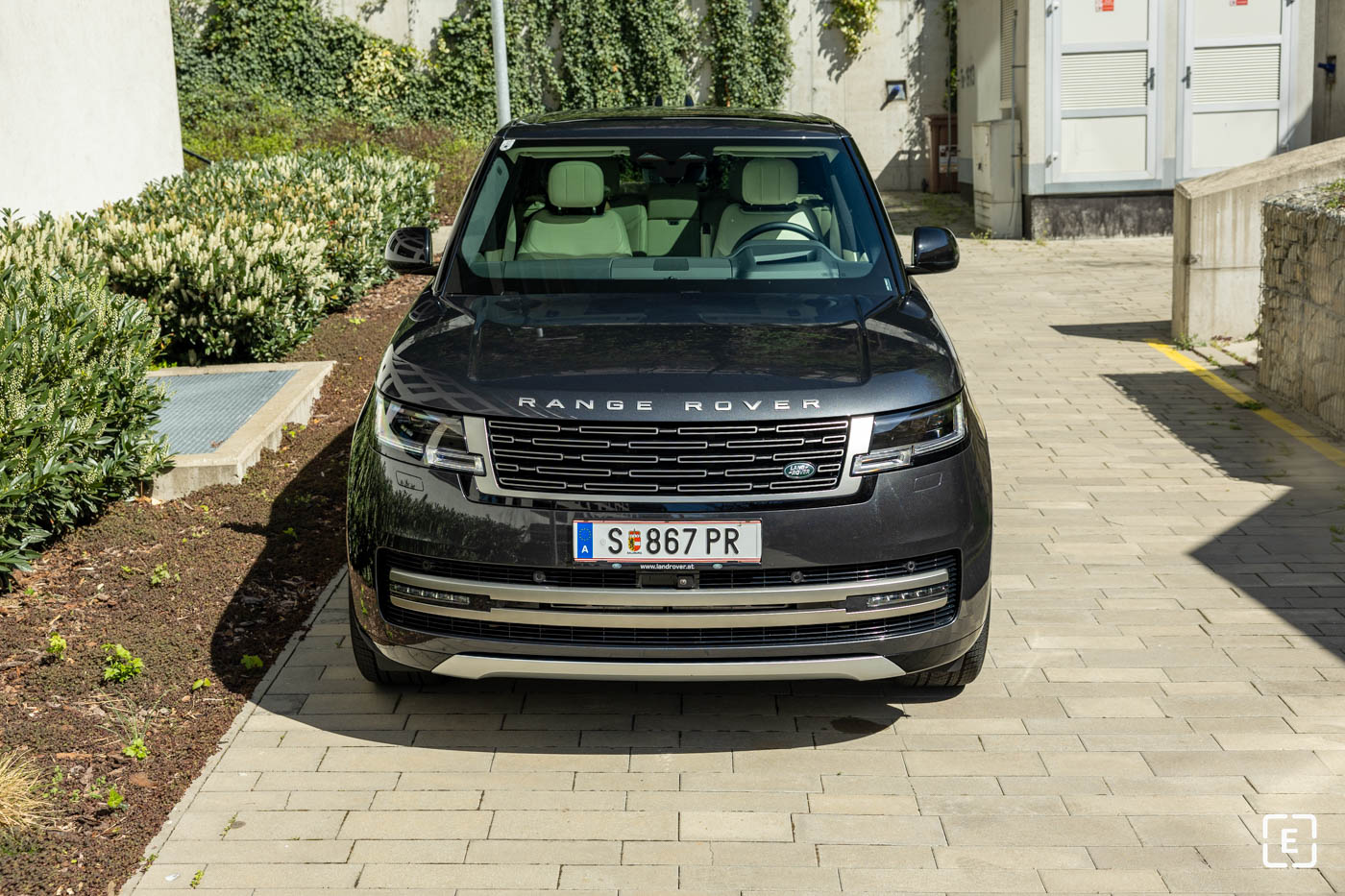 Spotreba a dojazd Range Rover P550e PHEV electric range consumption test