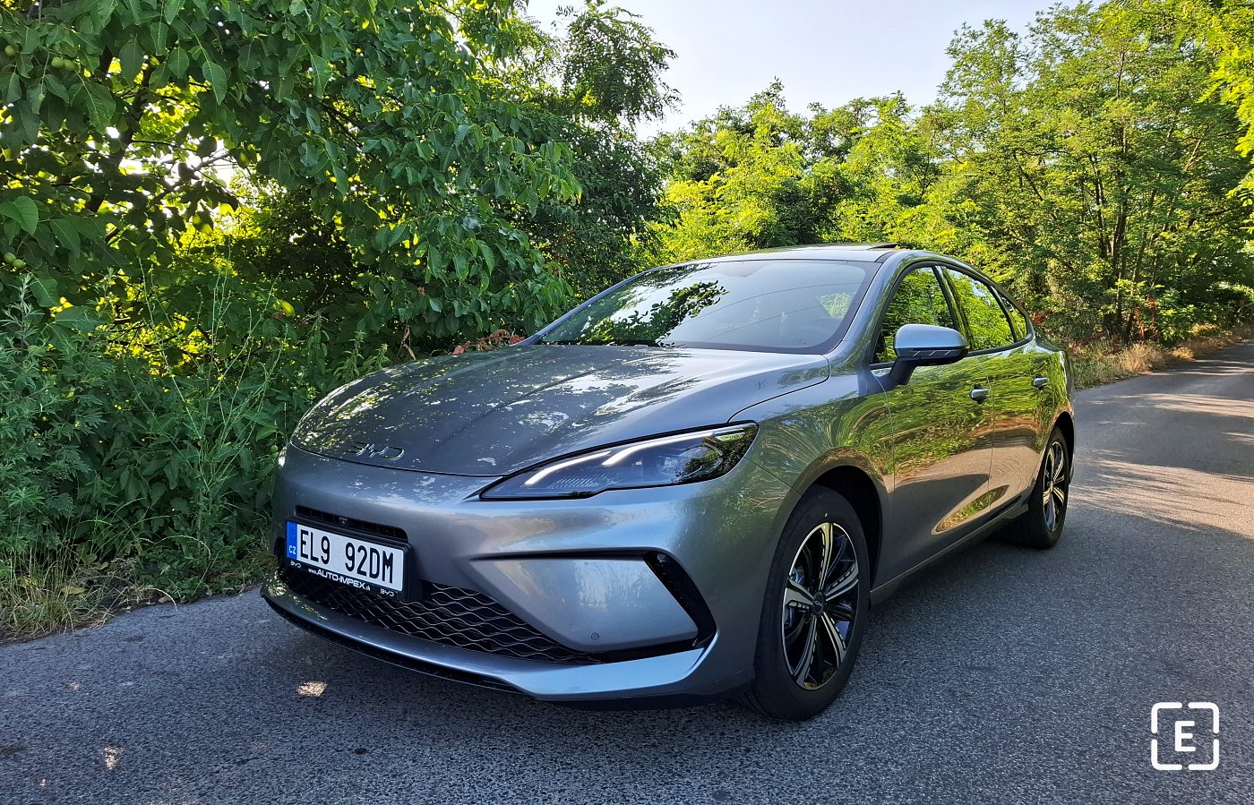 PHEV BYD Seal 5 DM-i 2025 plug-in hybrid range extender