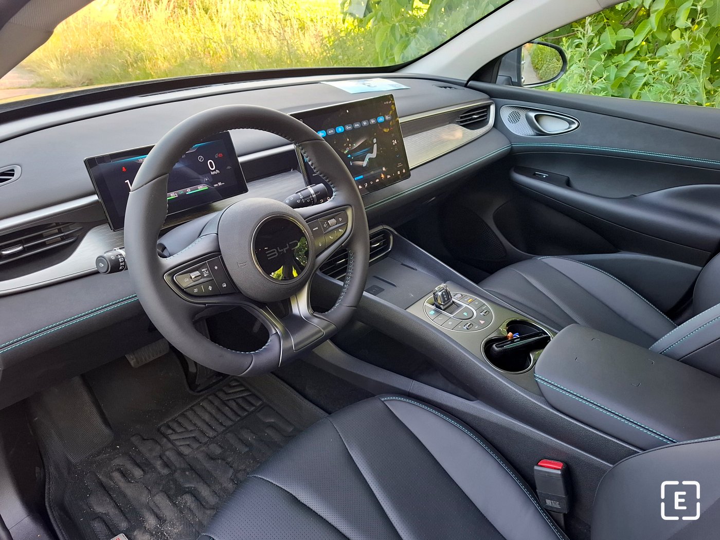 Interiér BYD Seal 5 DM-i interior 2026