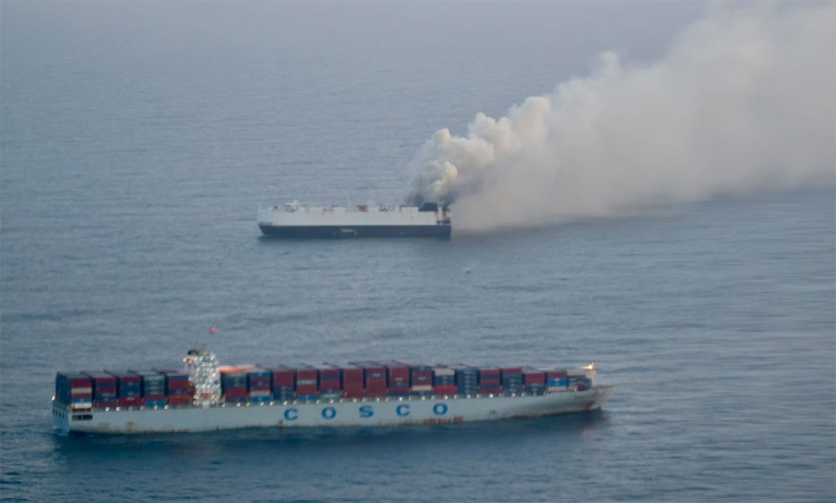 Morning Midas car carrier